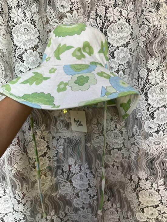 Lack Of Color Accessories - Lack of Color Retro Green Holiday Bucket Hat